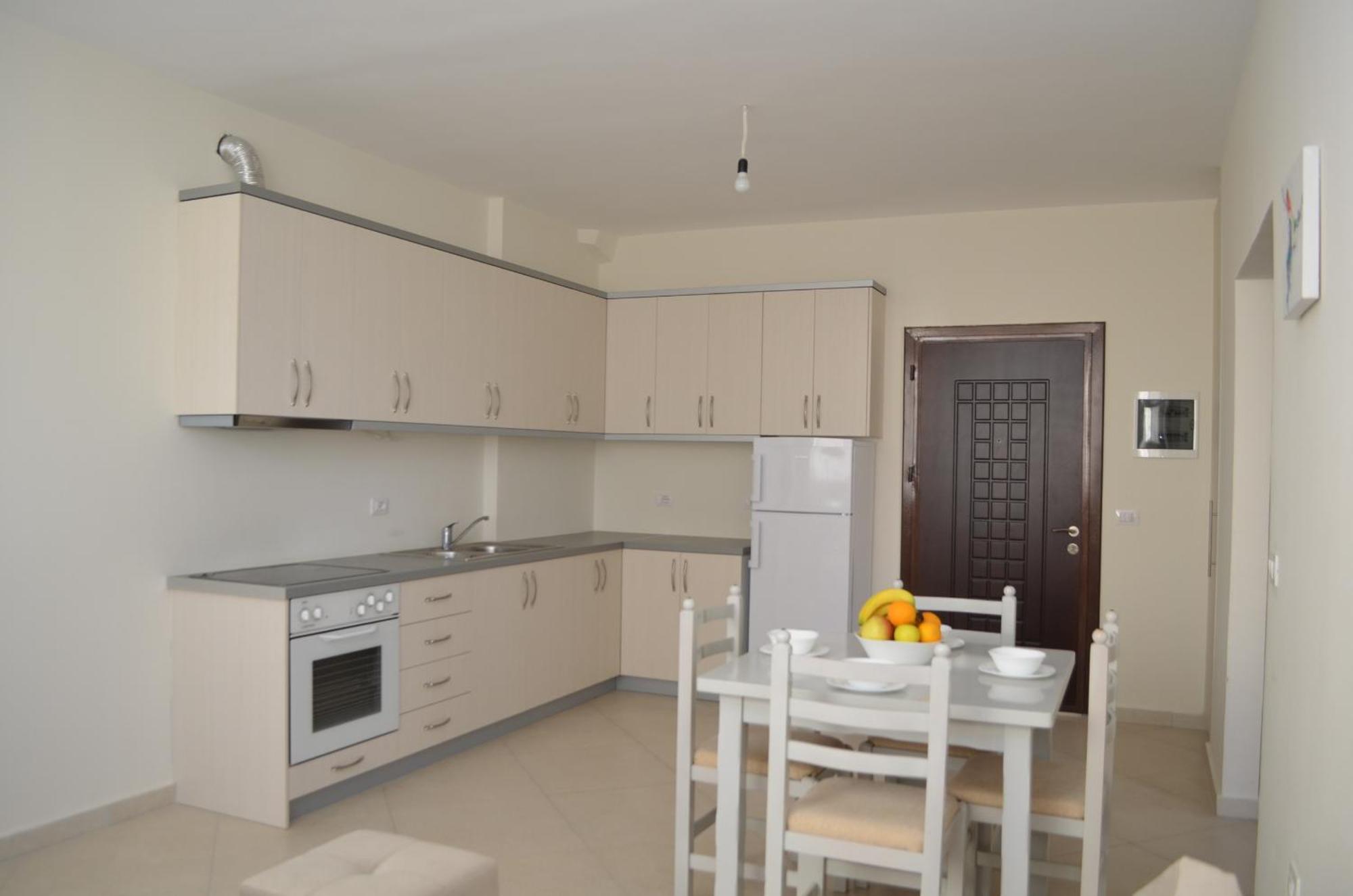 Eri Apartments Саранде Екстериор снимка